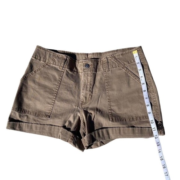 Magellan Outdoors Womens Khaki Utility Cargo Shorts Size 10 Brown Cotton Stretch - Picture 5 of 8